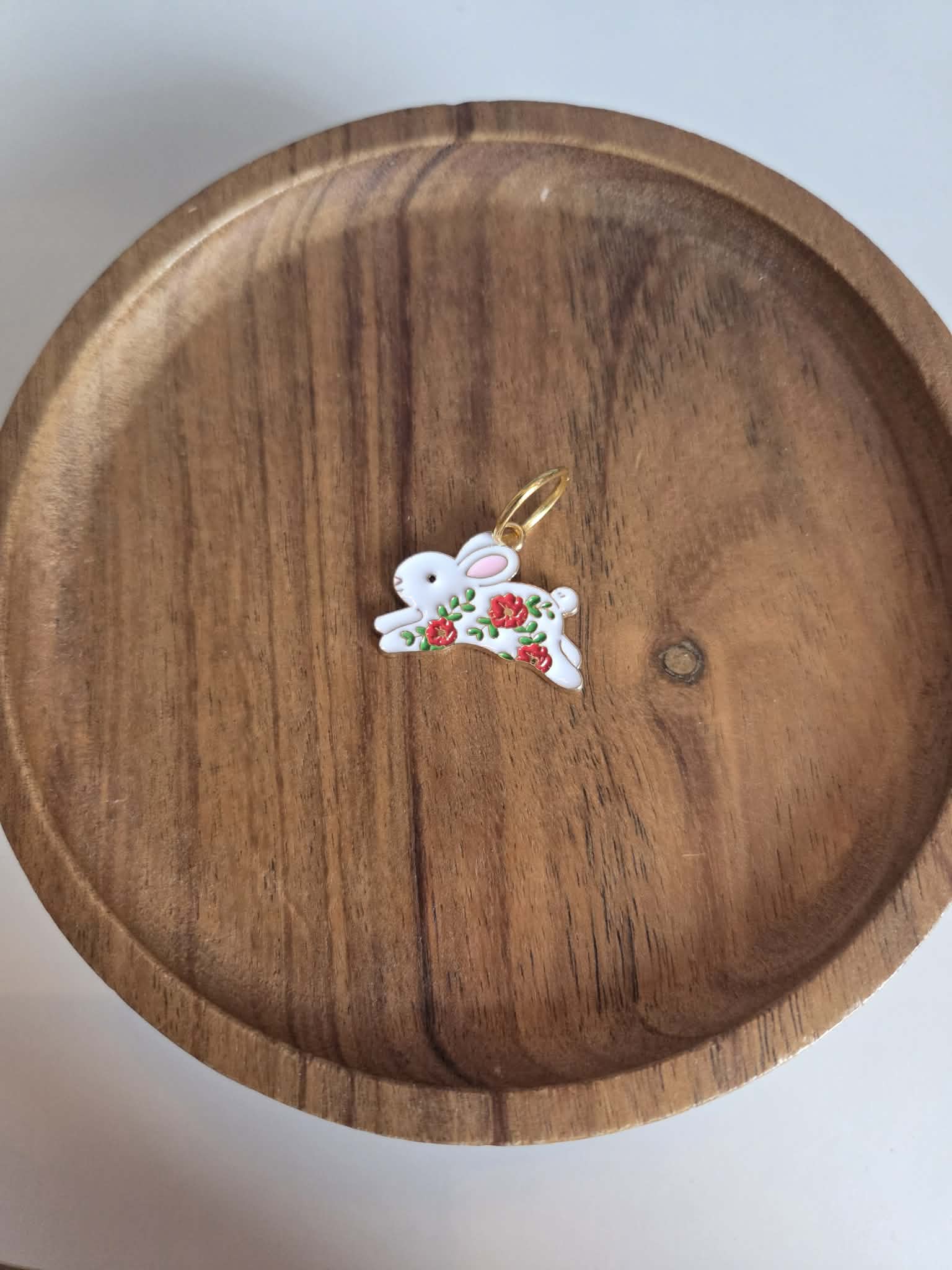 Påskehare med blomst